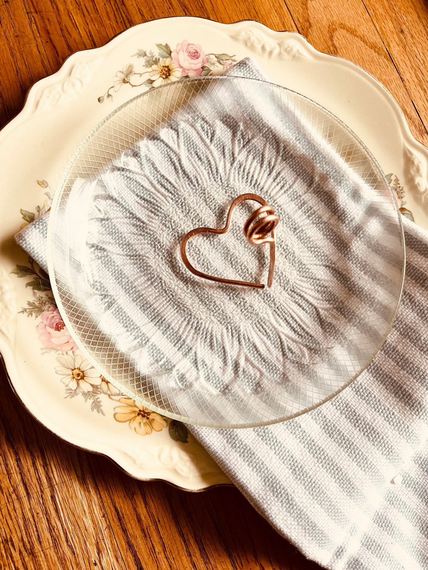 Place Card Holder | Name Card Holder | Handmade Design Salvaged Copper Wire | Rustic Photo Holder | Rustic Wedding Event Table Decor Holder