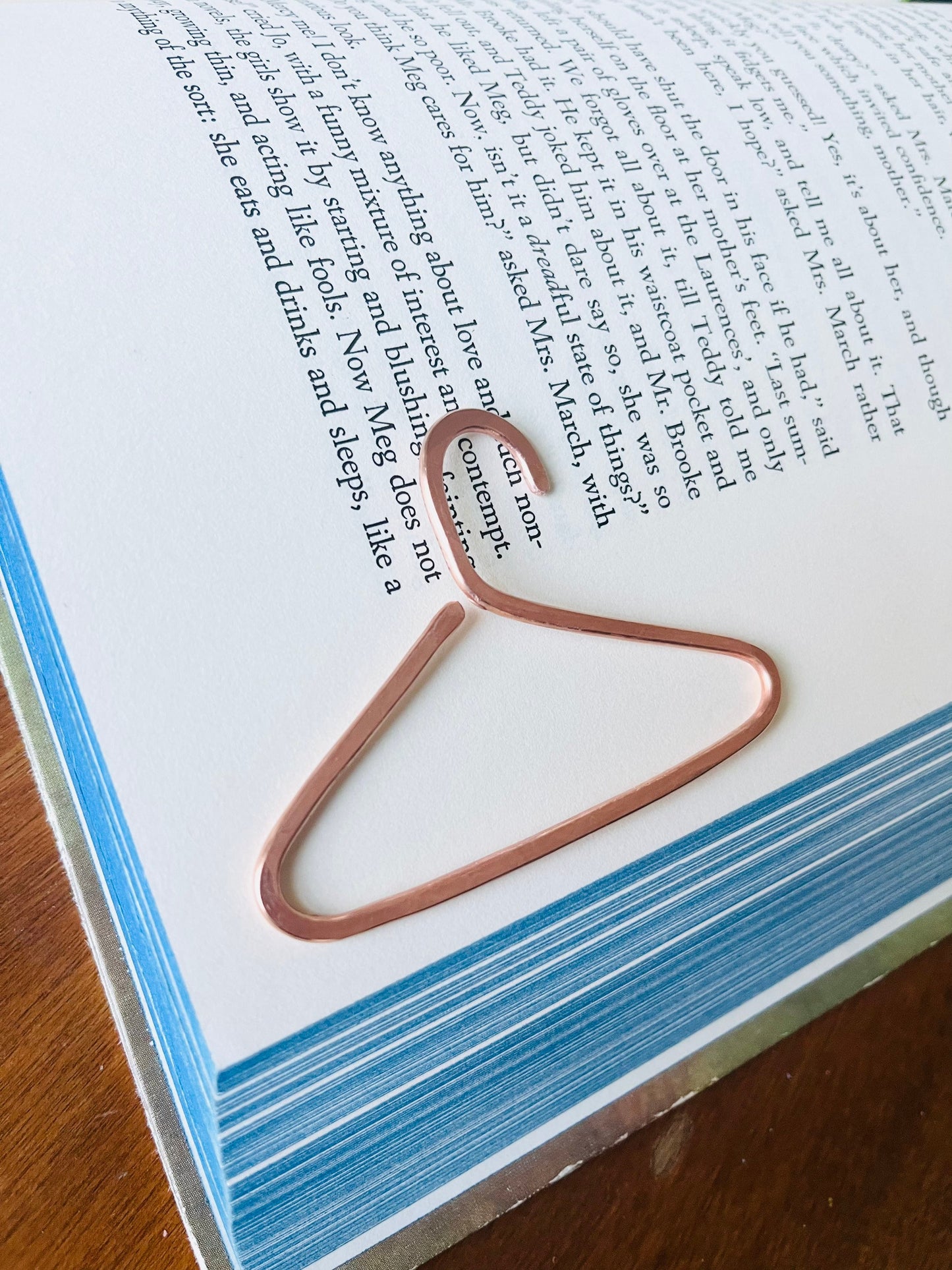 Copper Hanger Handmade Bookmark: Minimalist Book Jewelry Reading Stationary