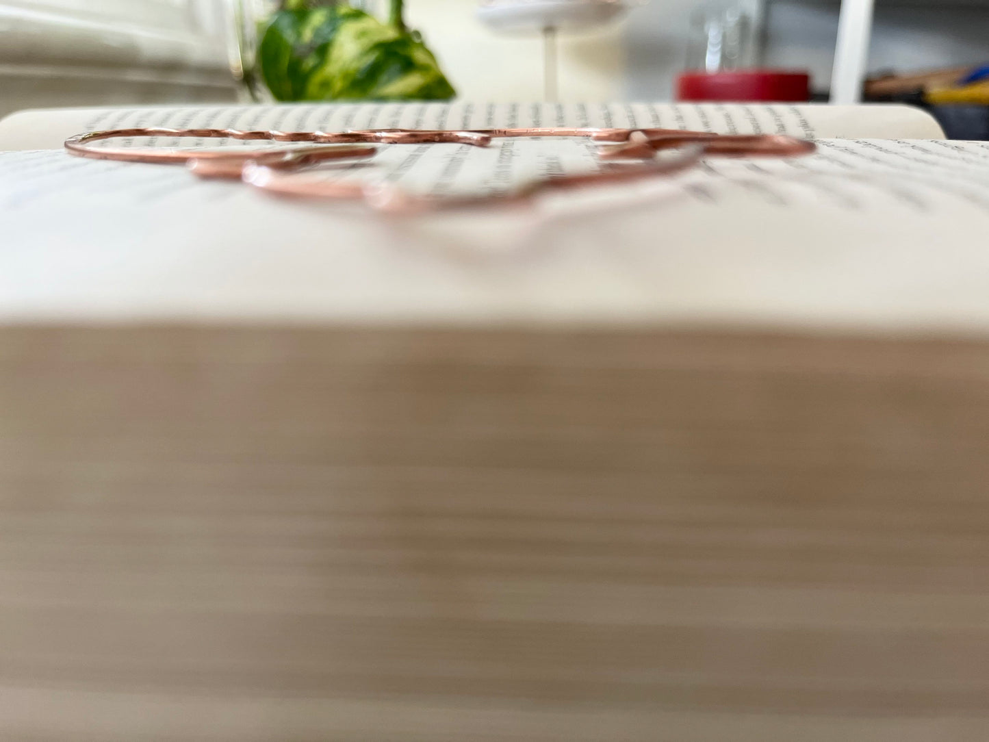 Pig Bookmark | When Pigs Fly Bookmark | Handmade Copper Wire Line Art | Journal Notebook Accessories | Reading Stationary | Book Jewelry