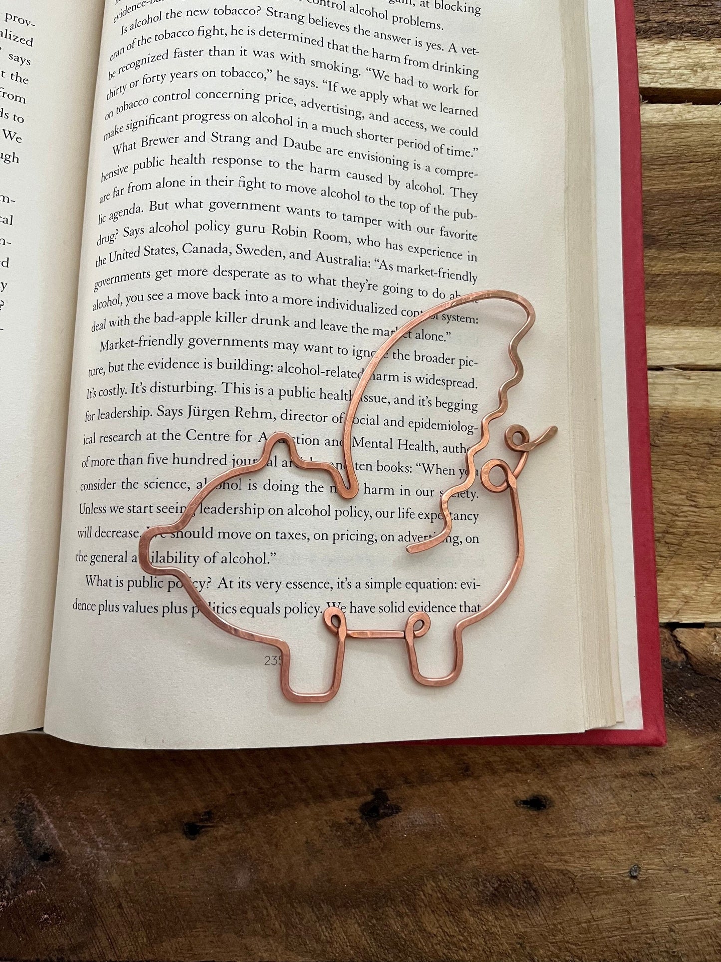 Pig Bookmark | When Pigs Fly Bookmark | Handmade Copper Wire Line Art | Journal Notebook Accessories | Reading Stationary | Book Jewelry