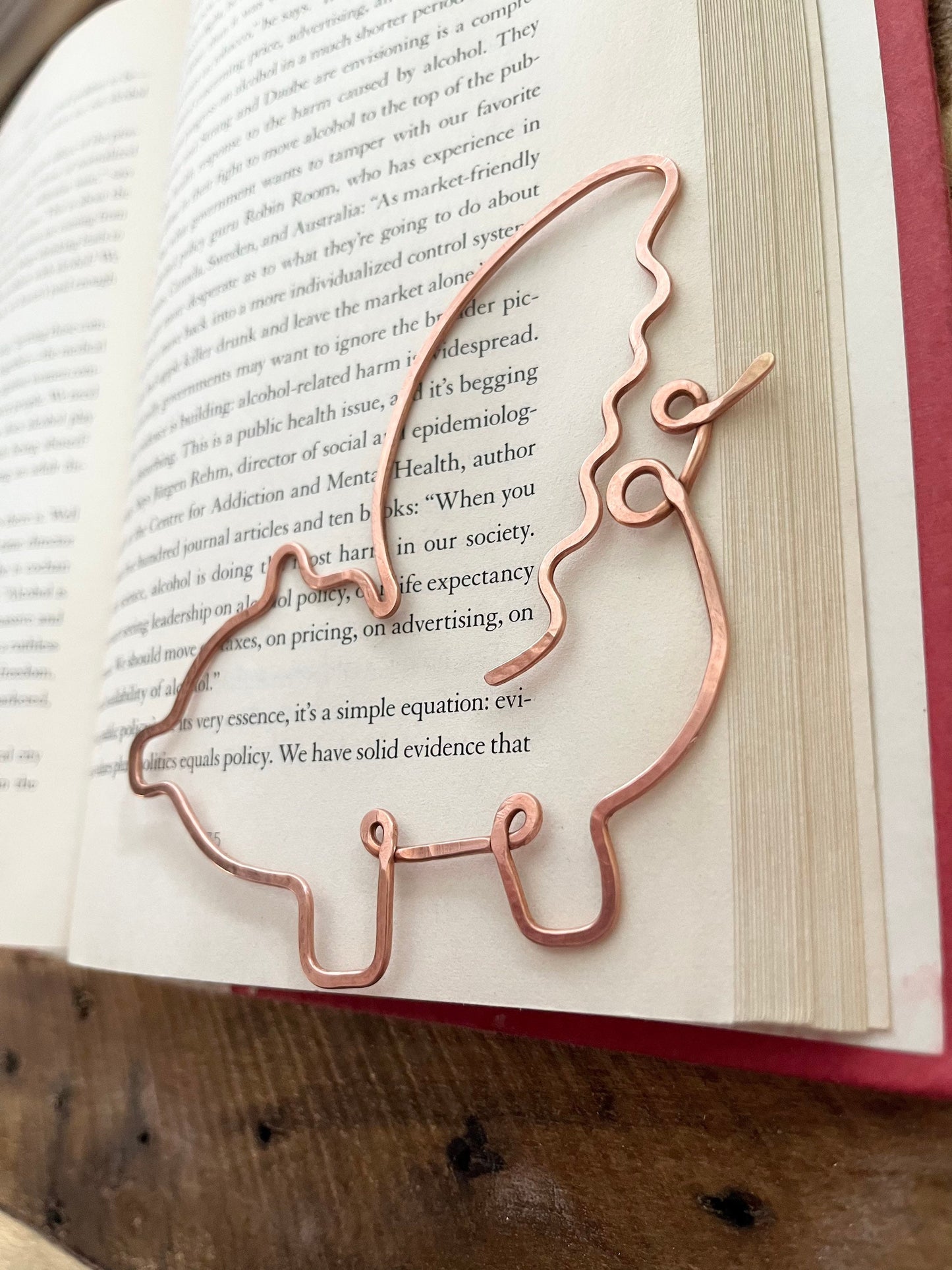 Pig Bookmark | When Pigs Fly Bookmark | Handmade Copper Wire Line Art | Journal Notebook Accessories | Reading Stationary | Book Jewelry