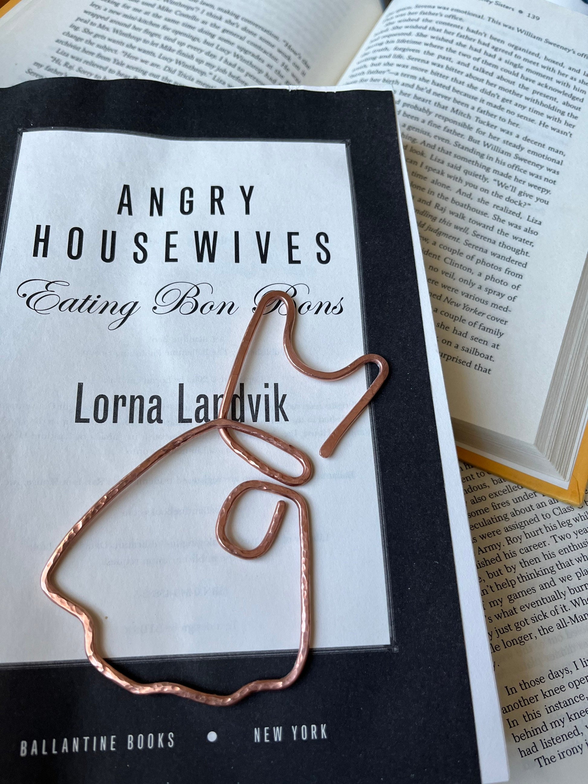 Housewife Dress Bookmark | Handmade Copper Wire Line Art | Bookworm Gift | Journal Notebook Accessories | Reading Stationary | Minimalist