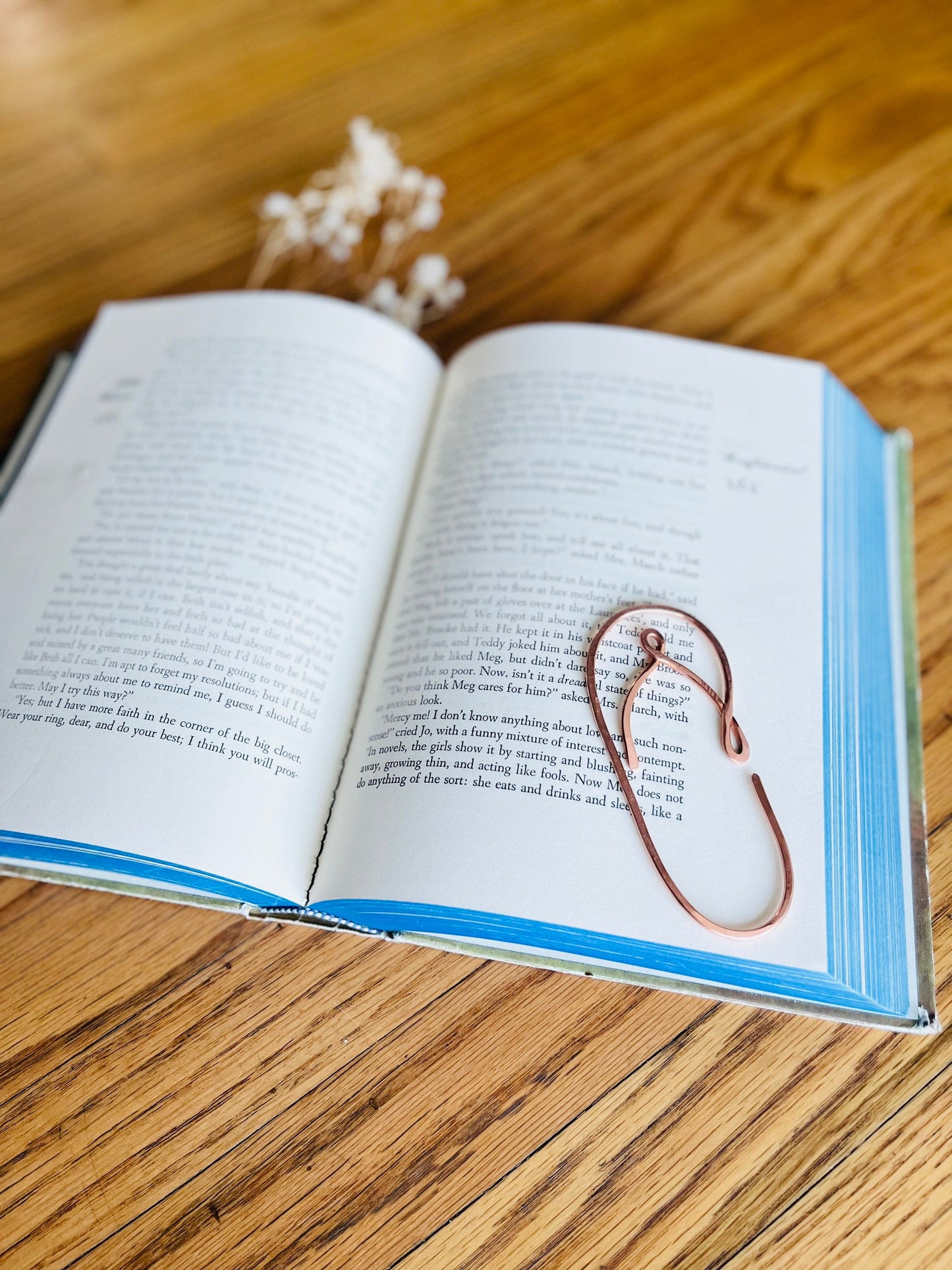 Sandal Bookmark | Handmade Copper Bookmark | Wire Line Art | Hawaiian Luau Party Favor | Bookworm Gift | Book Accessories | Book Stationary