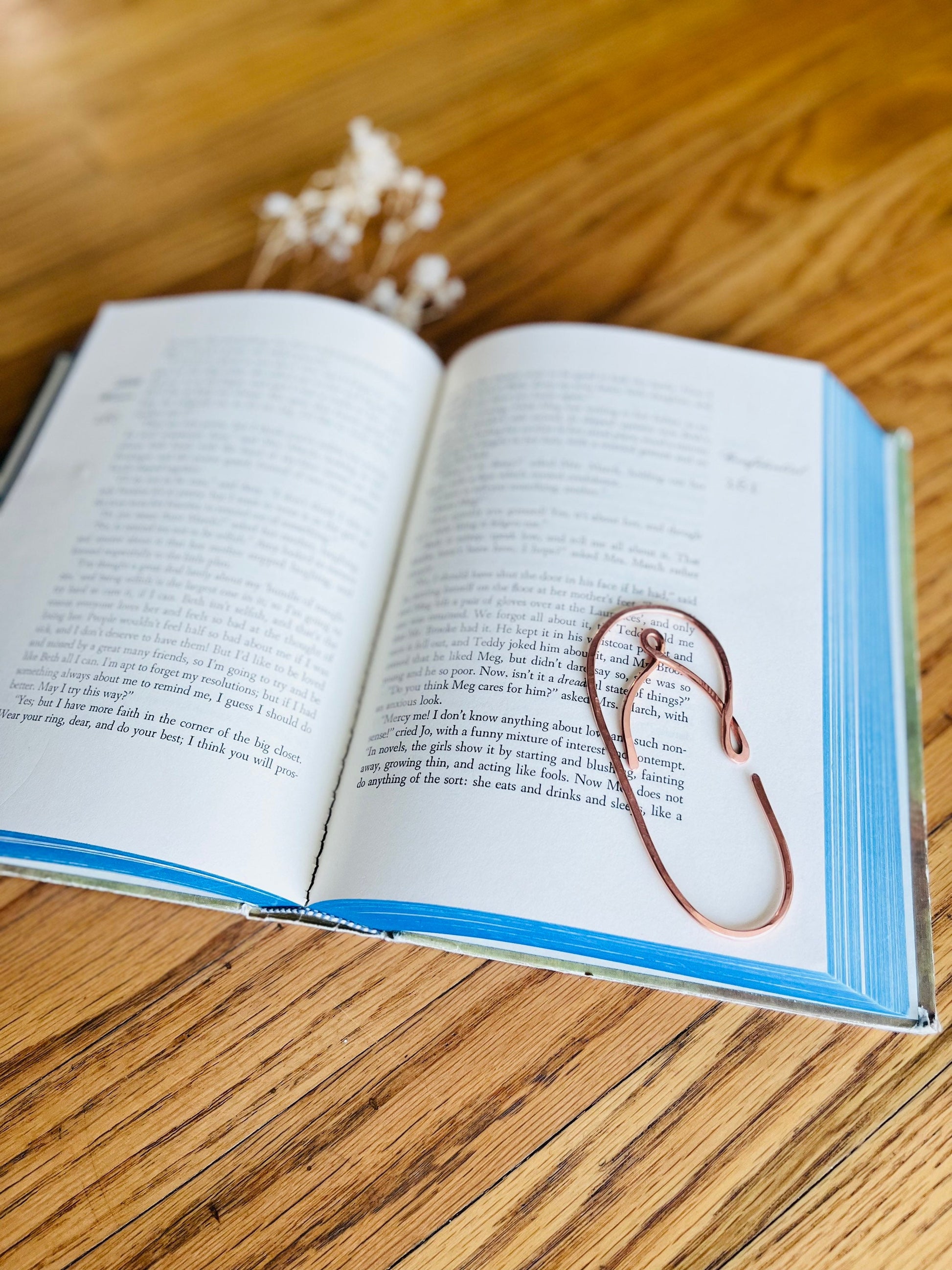 Sandal Bookmark | Handmade Copper Bookmark | Wire Line Art | Hawaiian Luau Party Favor | Bookworm Gift | Book Accessories | Book Stationary