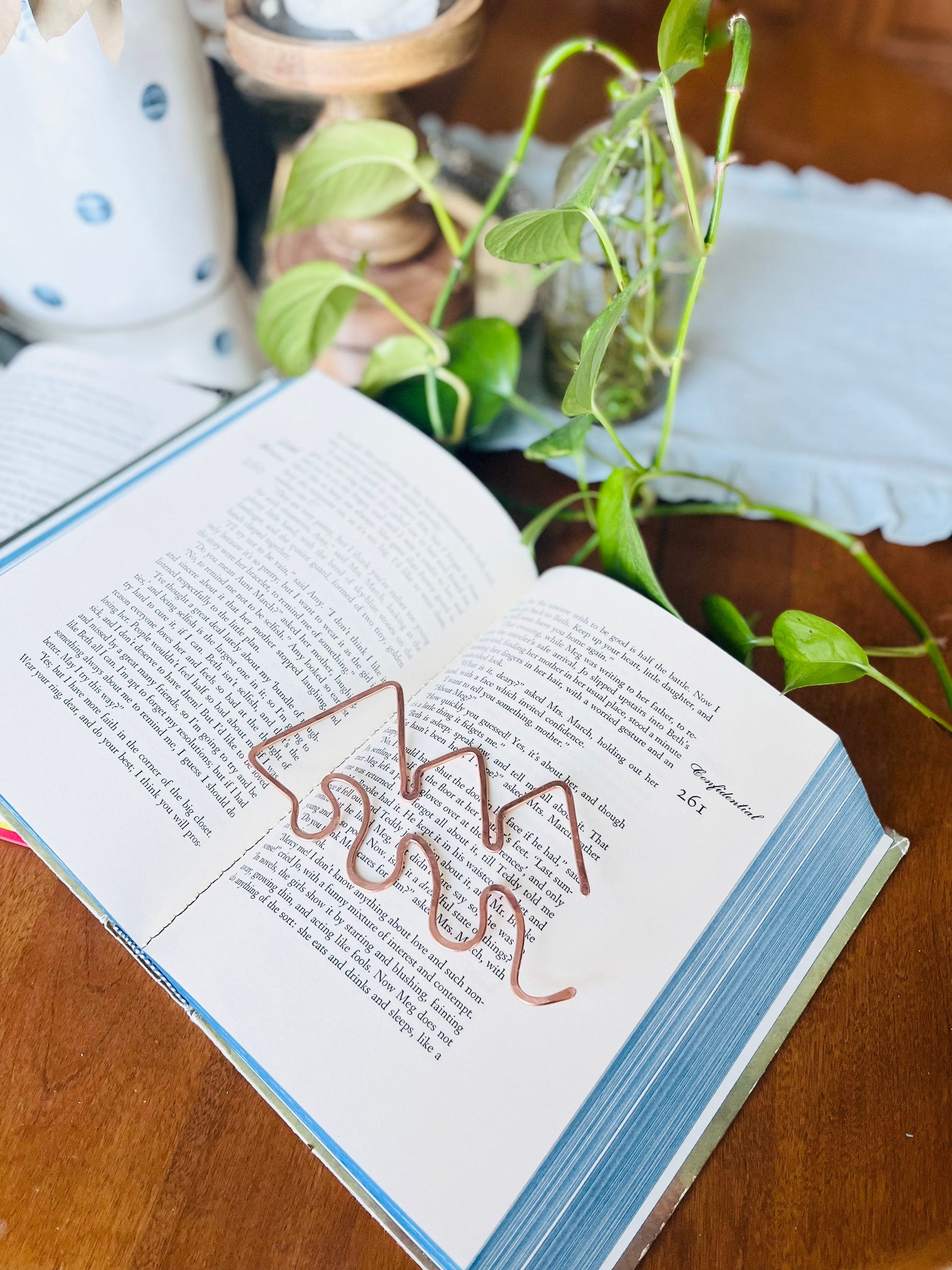 Ocean Waves Mountain Bookmark | Handmade Salvaged Copper Wire Line Art | Notebook Stationary | Book Jewelry | Reading Journal Accessories
