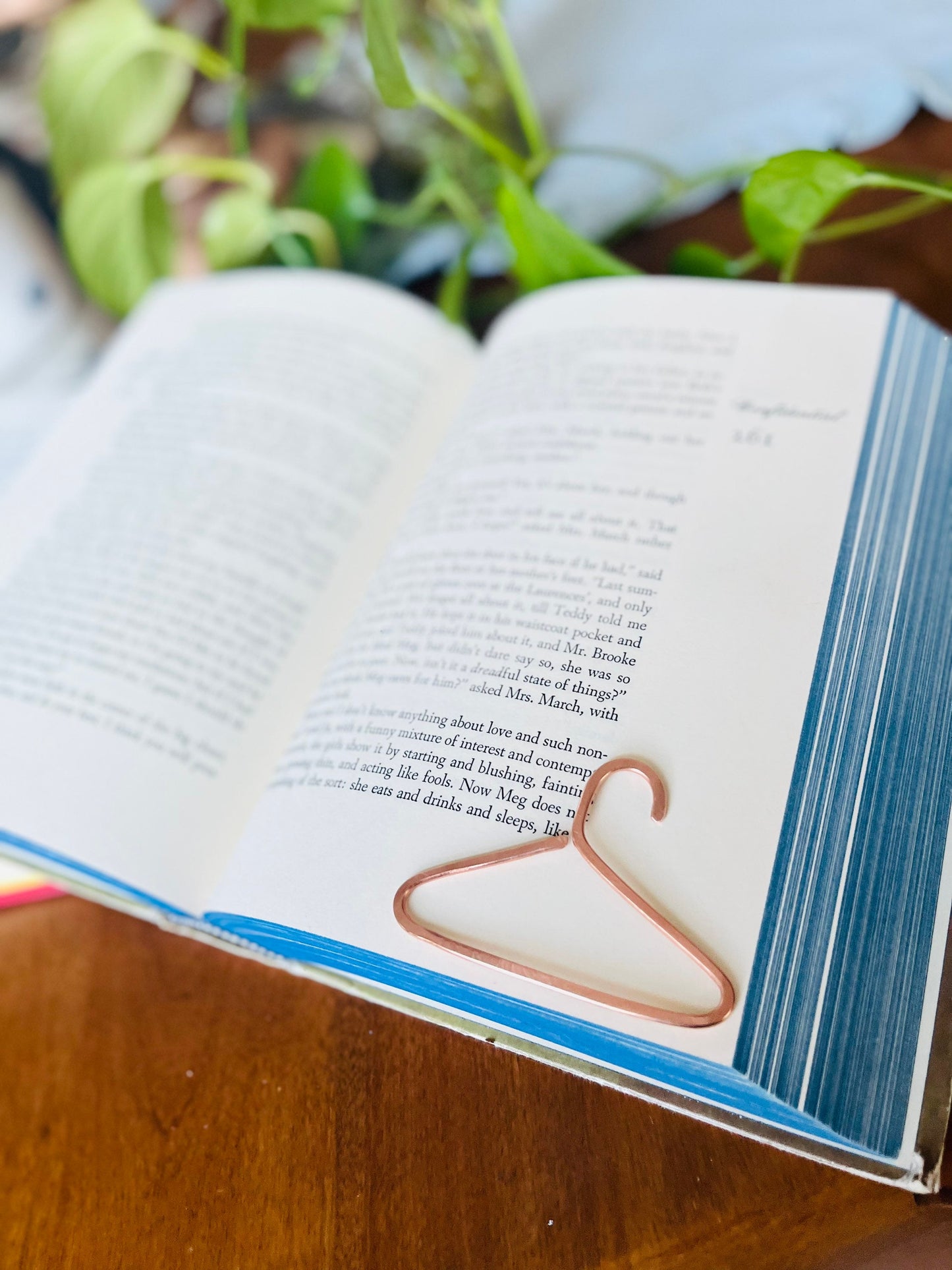 Minimalist Bookmark | Handmade Salvaged Copper Wire Line Art | Hanger | Reading Journal Accessories | Notebook Stationary | Book Jewelry