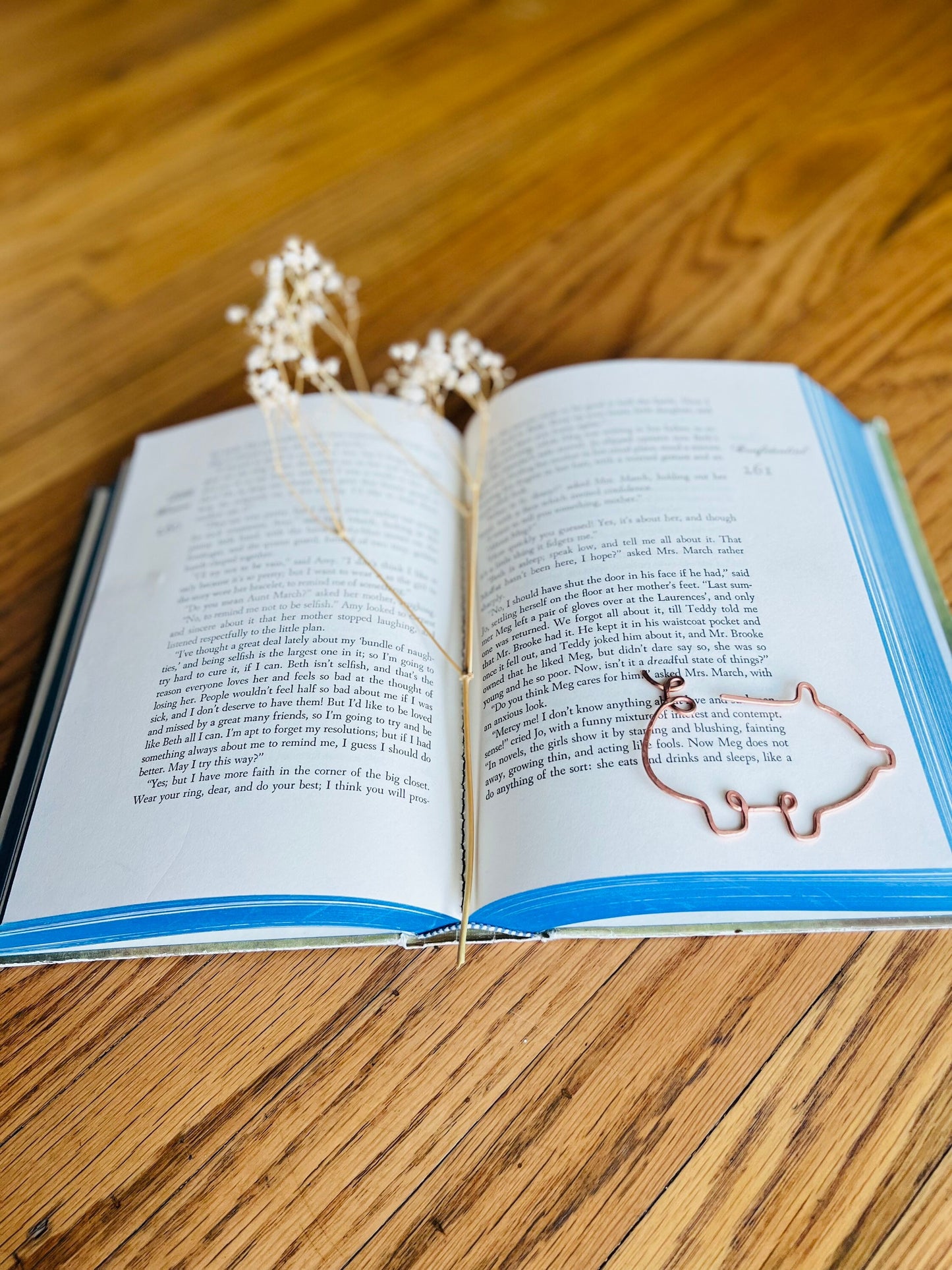 Pig Bookmark | Handmade Copper Wire Line Art | Piggy Farmhouse | Reading Accessories | Bookworm Gift | Journal Notebook Diary Stationary