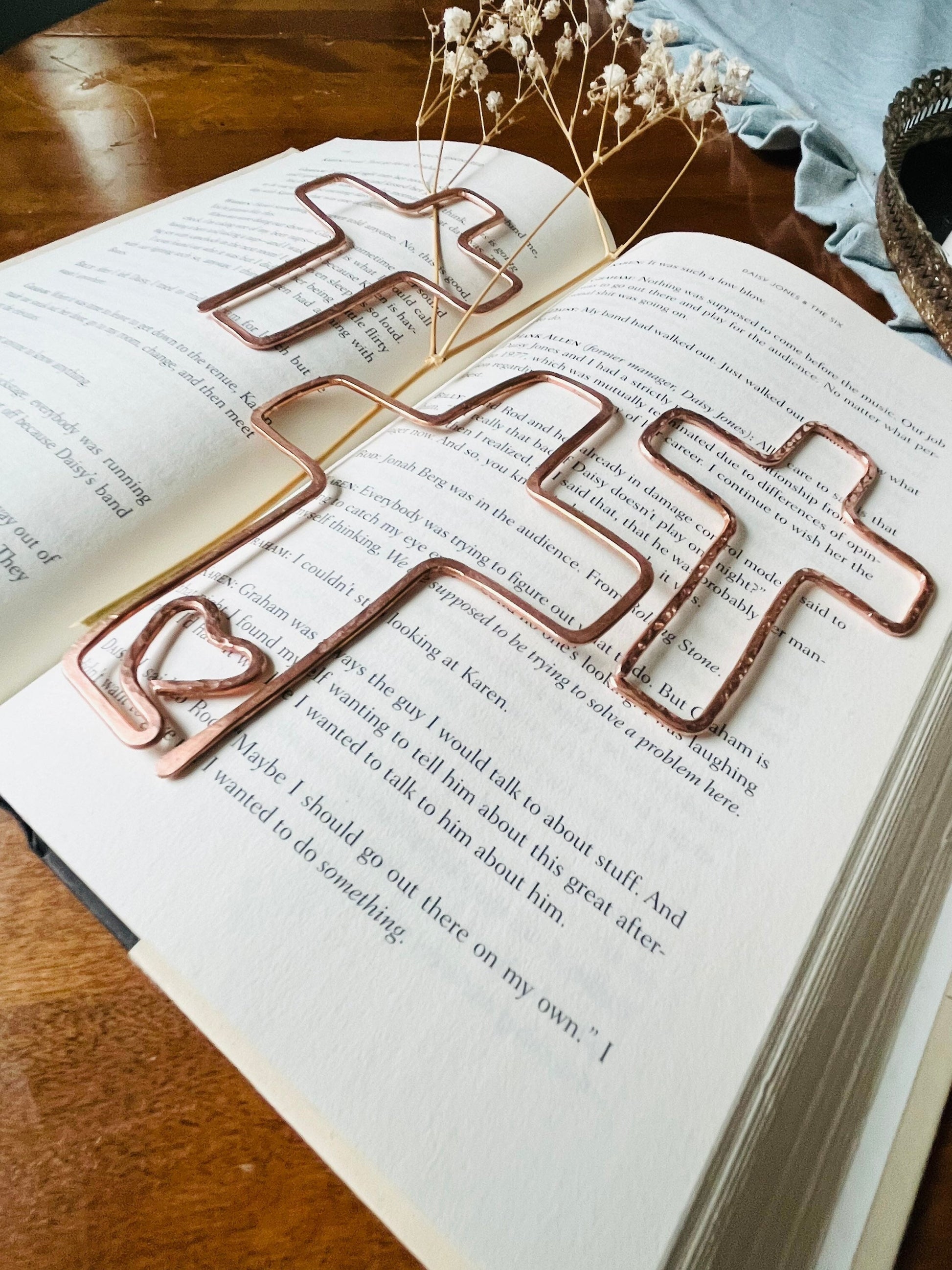 Cross Bookmark | Handmade Copper Bookmark | Wire Line Art | Bookworm Gift | Book Accessories | Book Stationary | Bible Bookmarker