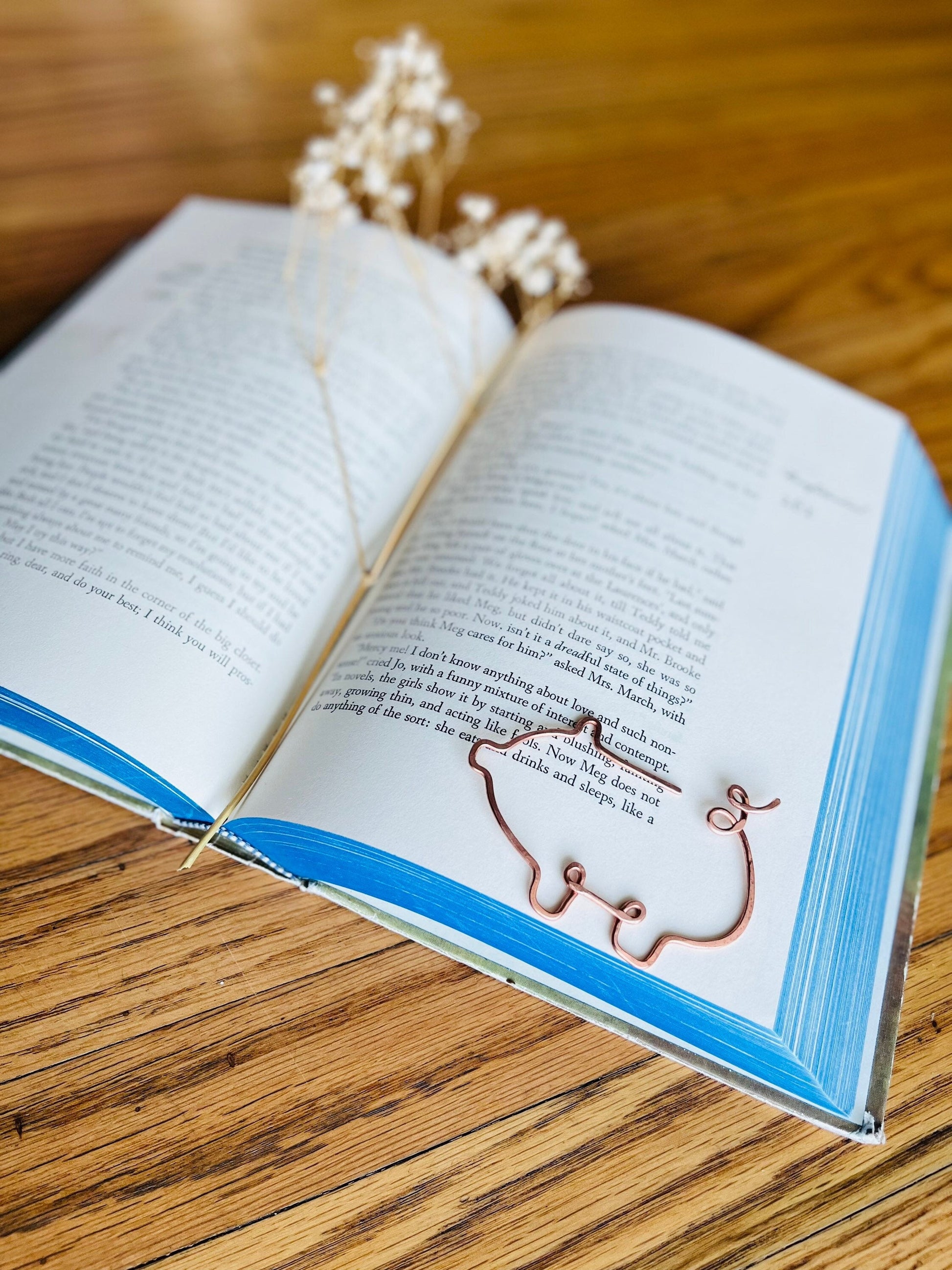 Pig Bookmark | Handmade Copper Wire Line Art | Piggy Farmhouse | Reading Accessories | Bookworm Gift | Journal Notebook Diary Stationary