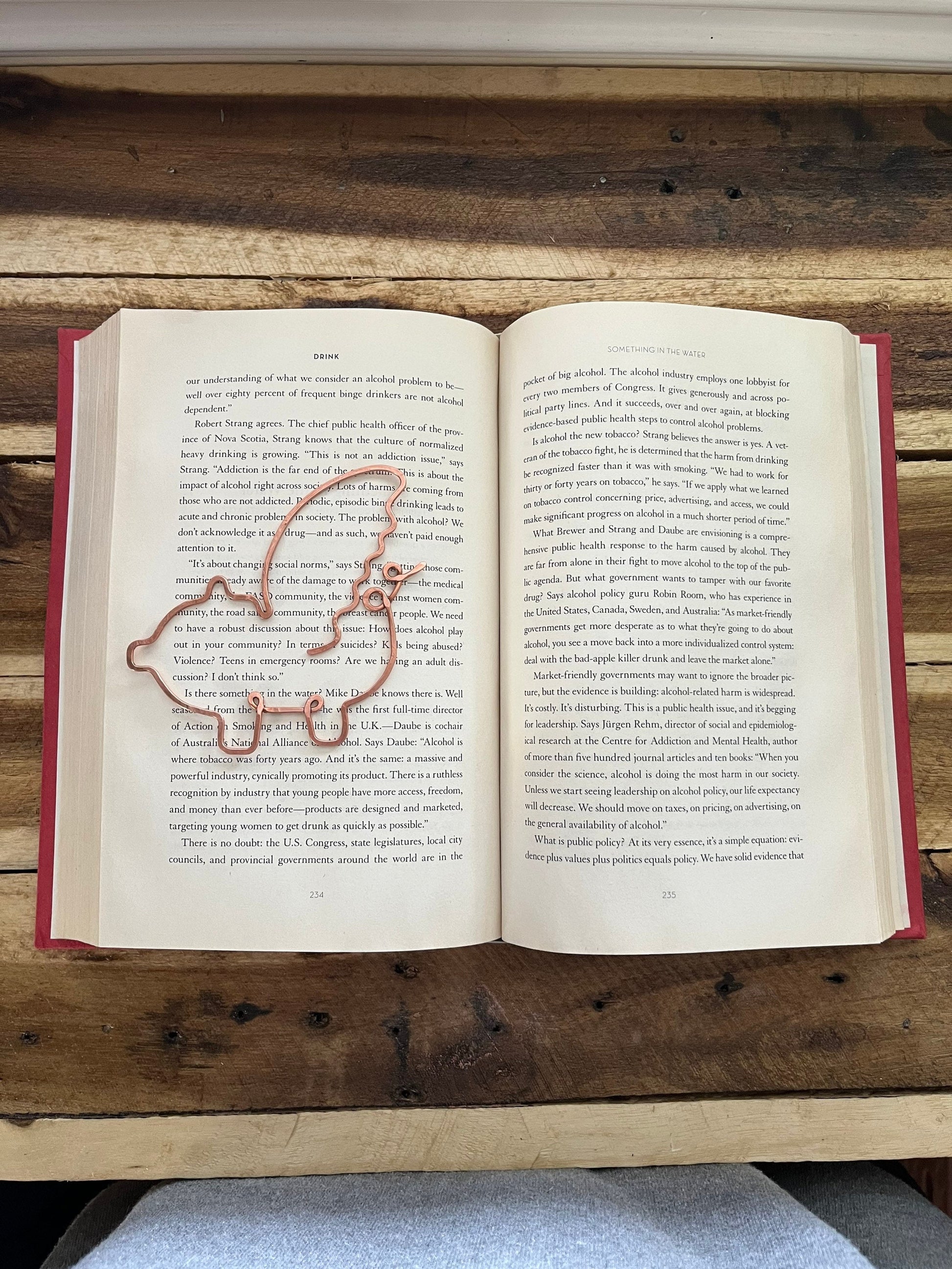 Pig Bookmark | When Pigs Fly Bookmark | Handmade Copper Wire Line Art | Journal Notebook Accessories | Reading Stationary | Book Jewelry