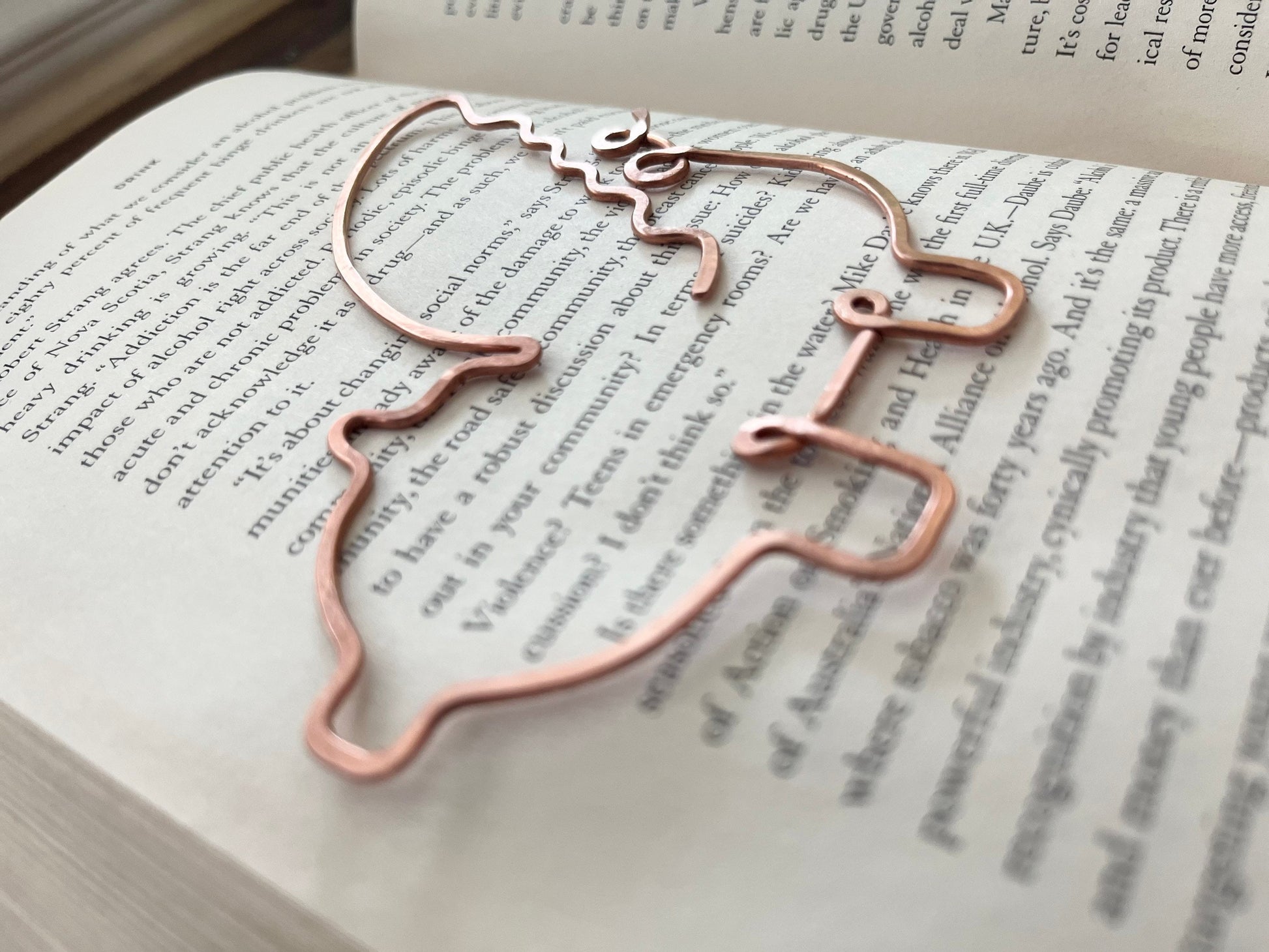Pig Bookmark | When Pigs Fly Bookmark | Handmade Copper Wire Line Art | Journal Notebook Accessories | Reading Stationary | Book Jewelry