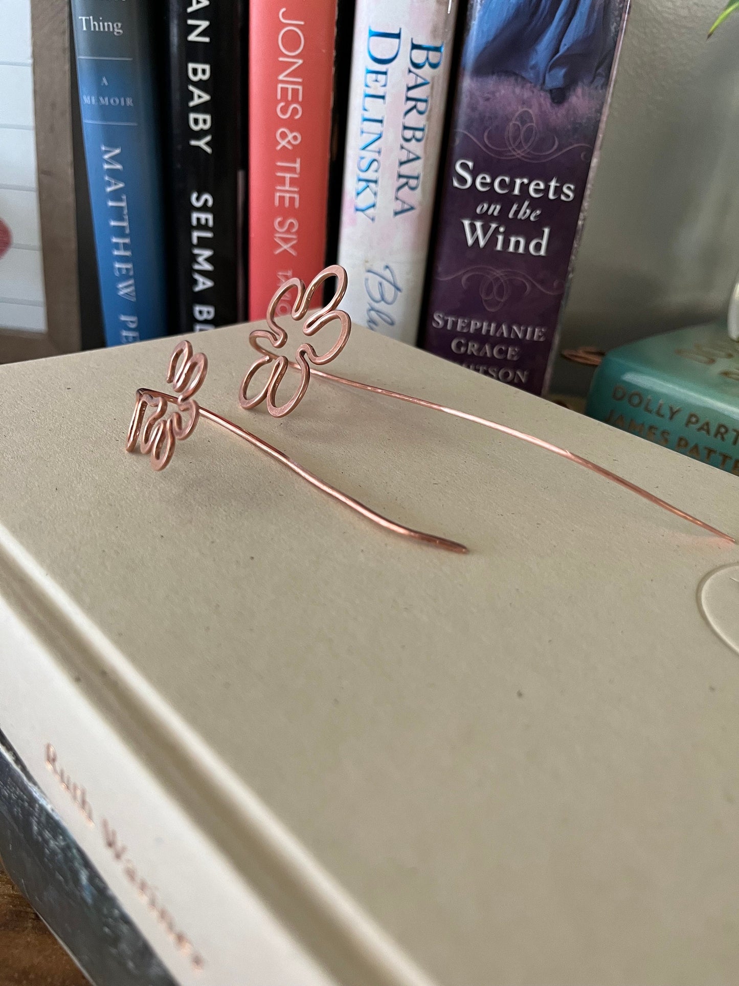 Flower Bookmark | Floral Book Hook | Handmade Copper Wire Line Art | Reading Journal Accessories | Notebook Stationary | Book Jewelry