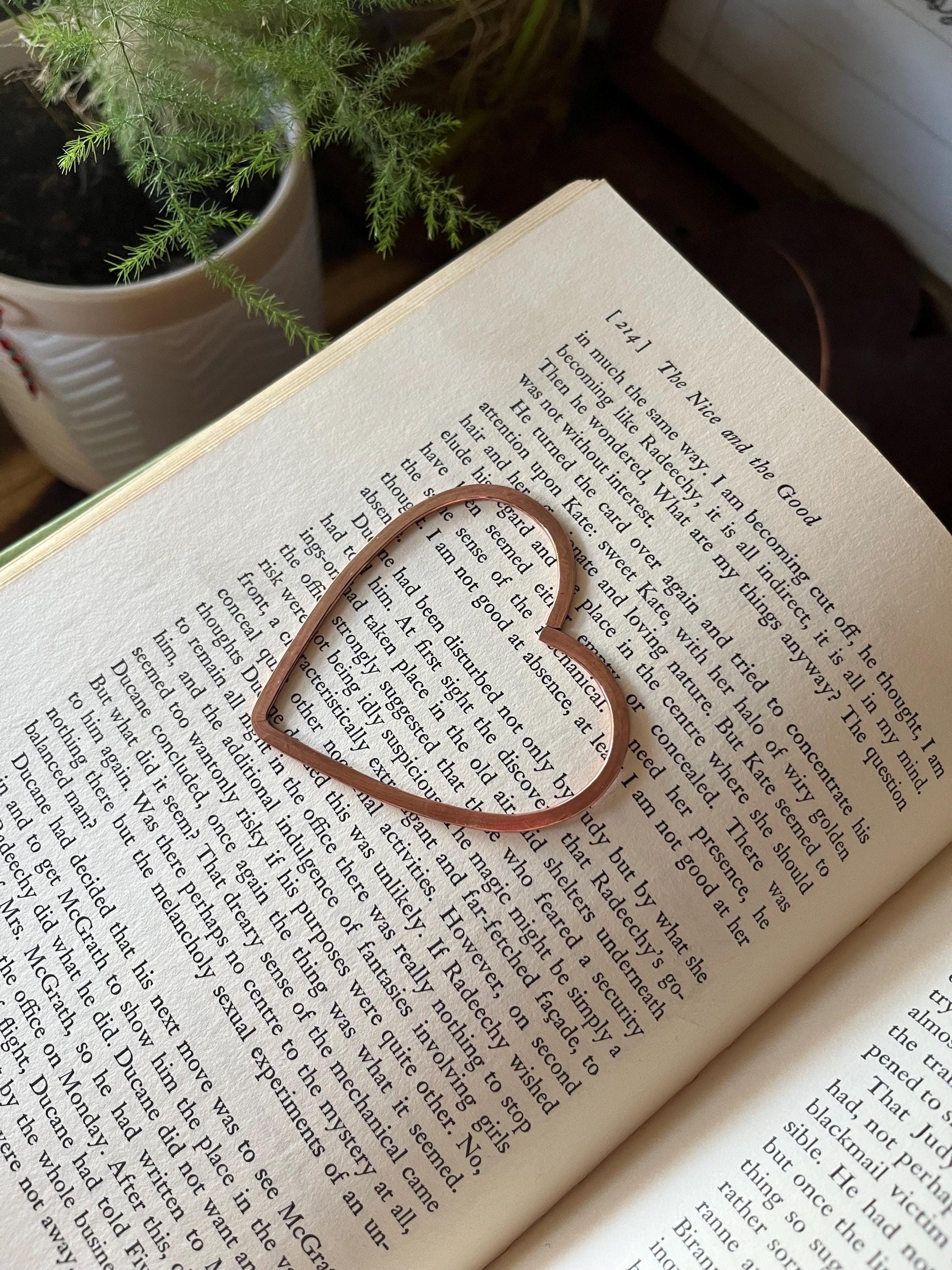 Copper Heart Handmade Bookmark: Wire Art Book Jewelry Reading Stationary
