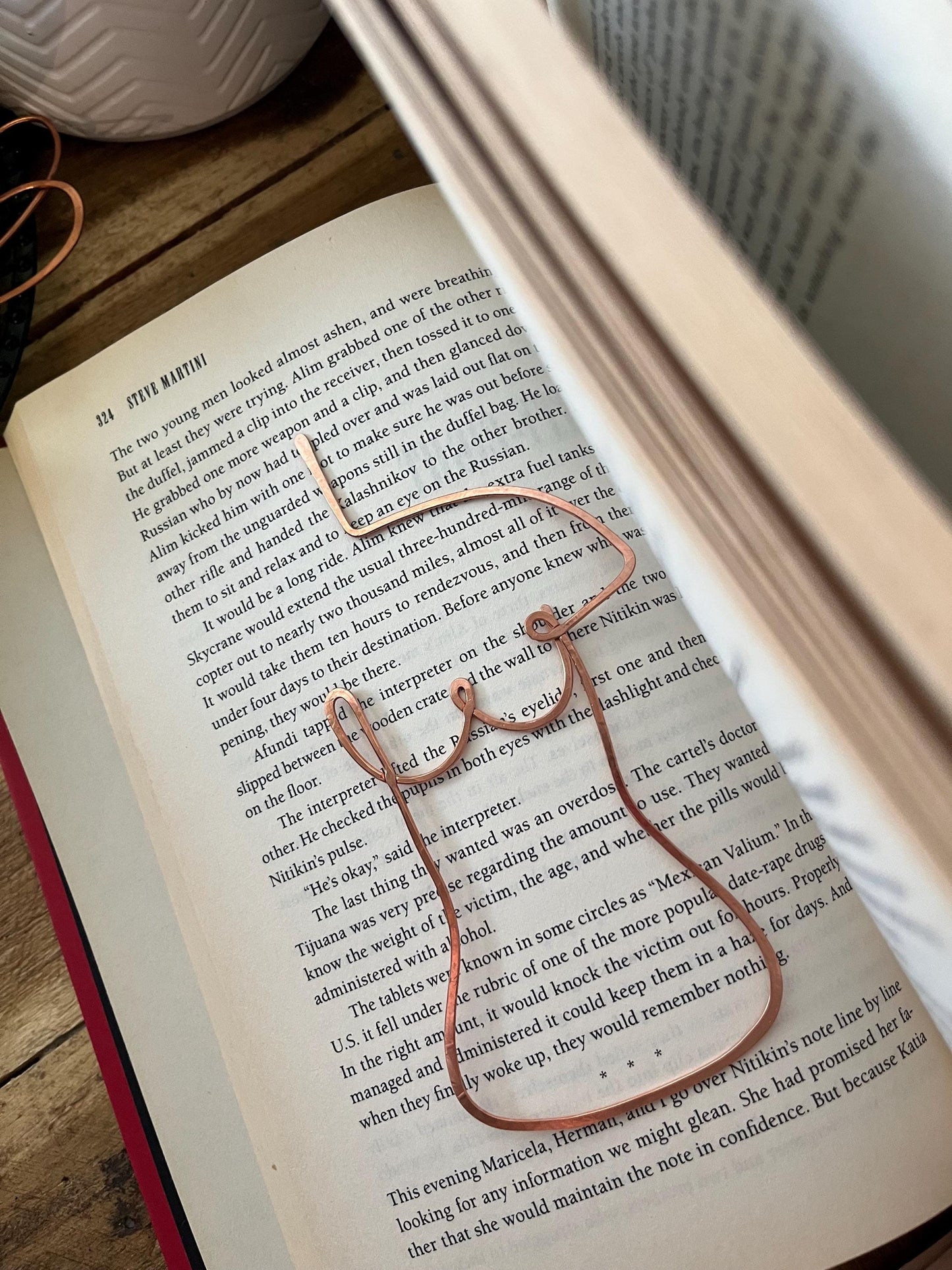 Copper Wire Handmade Bookmark: Body Silhouette Line Art Reading Stationary