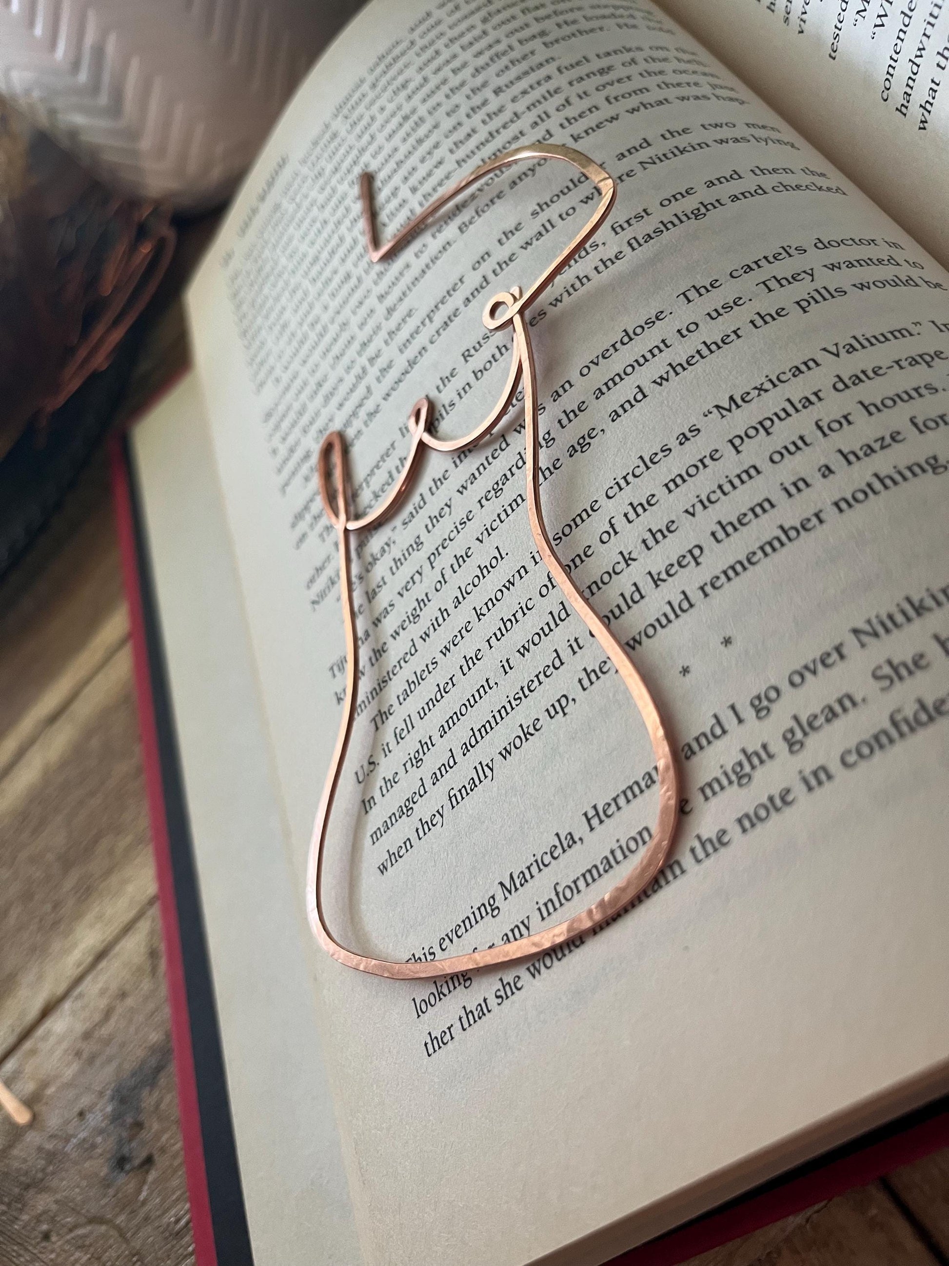Copper Wire Handmade Bookmark: Body Silhouette Line Art Reading Stationary