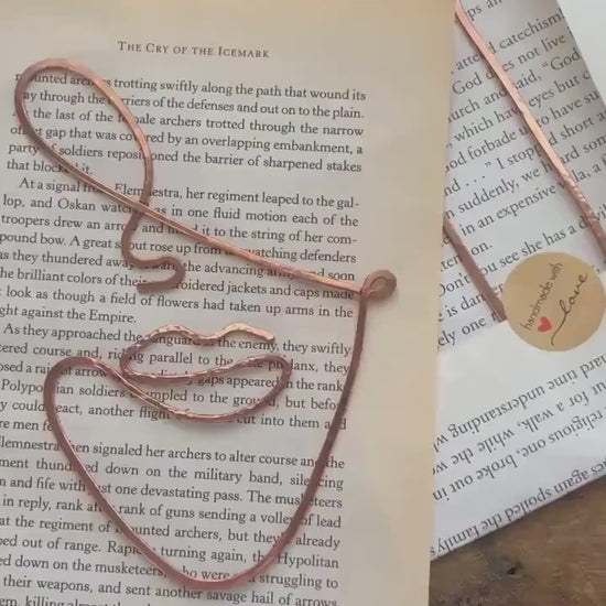 Copper Wire Handmade Bookmark: Abstract Line Art Book Accessory Reading Stationary