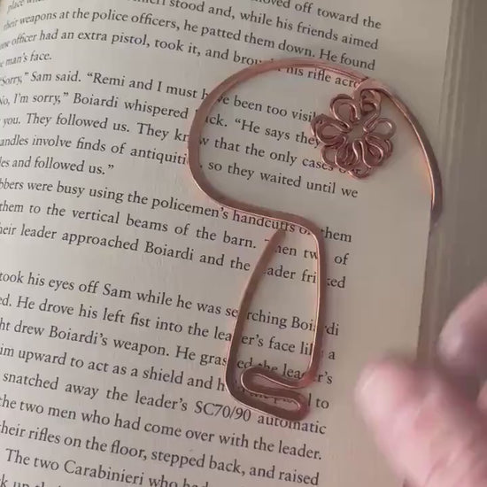 Handmade Copper Flower Bookmark: Wire Line Art Book Accessory Reading Stationary